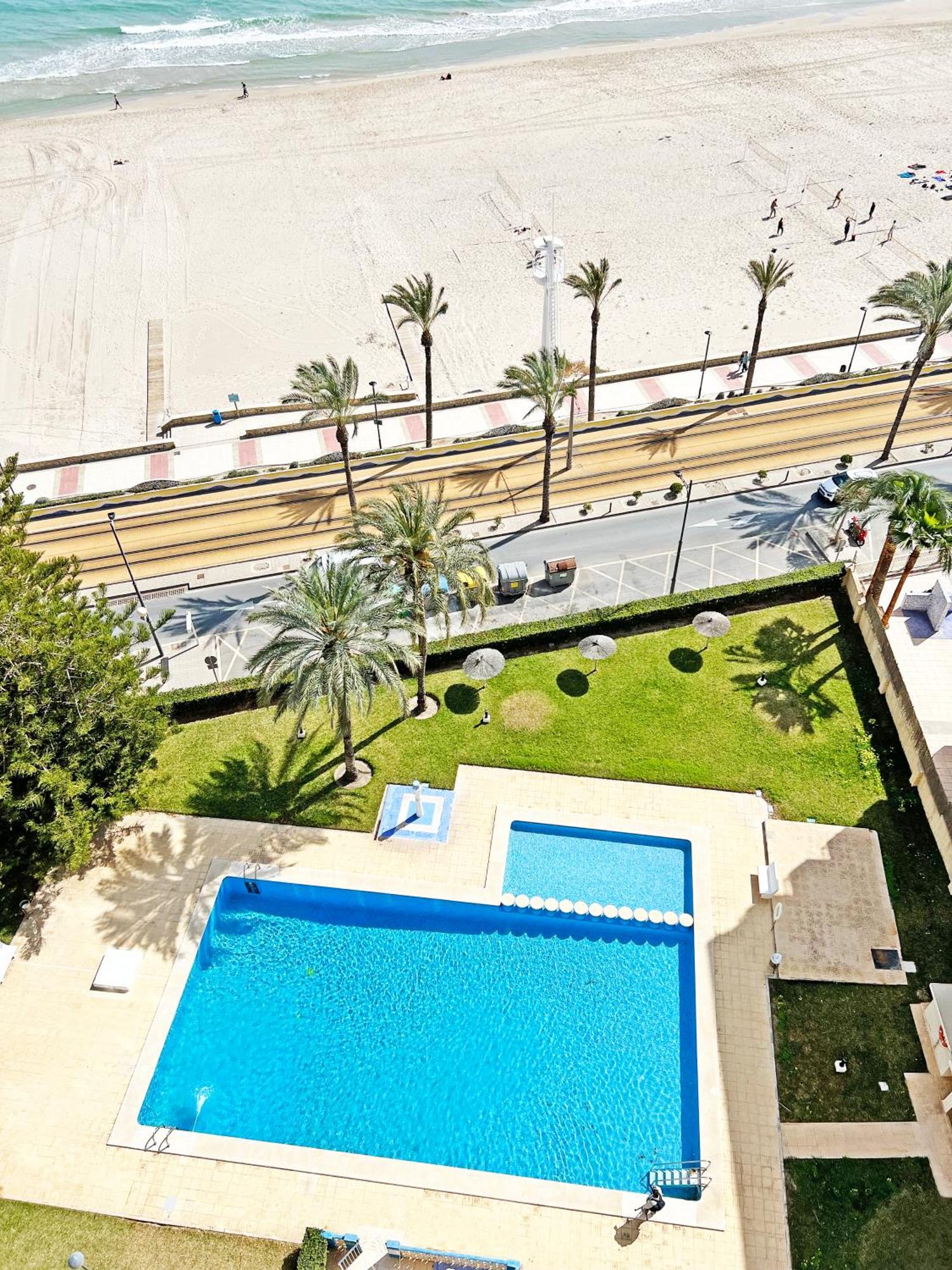 Oasis Frente Al Mar. Parking Gratis Apartment El Campello Bagian luar foto