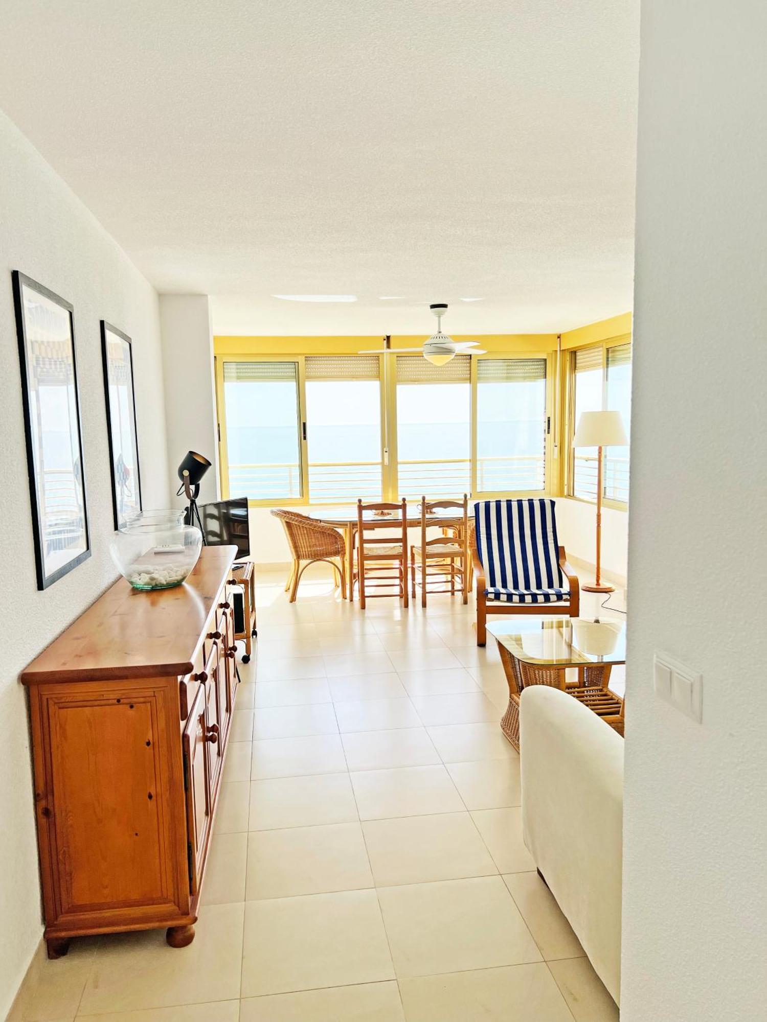 Oasis Frente Al Mar. Parking Gratis Apartment El Campello Bagian luar foto