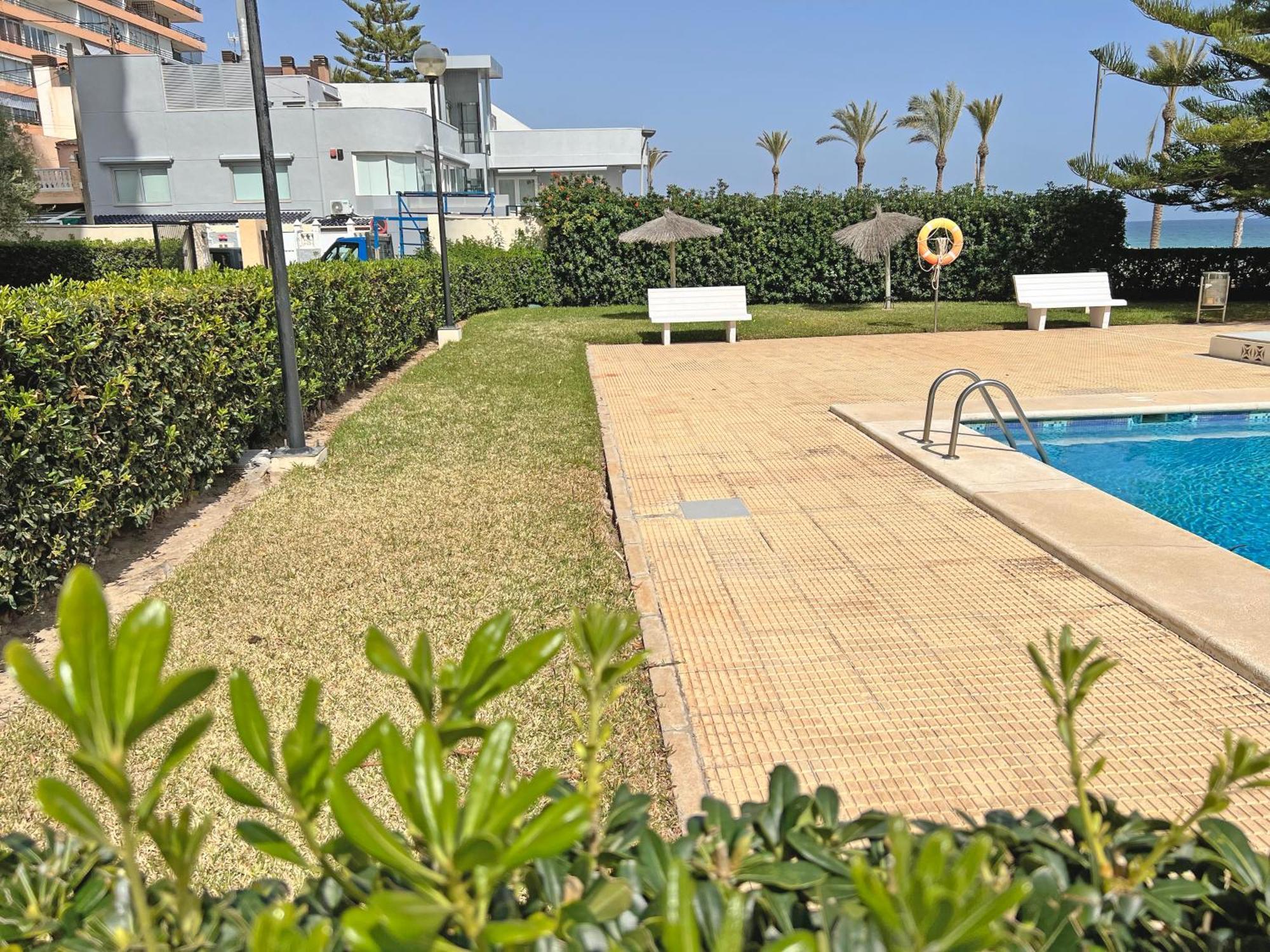 Oasis Frente Al Mar. Parking Gratis Apartment El Campello Bagian luar foto