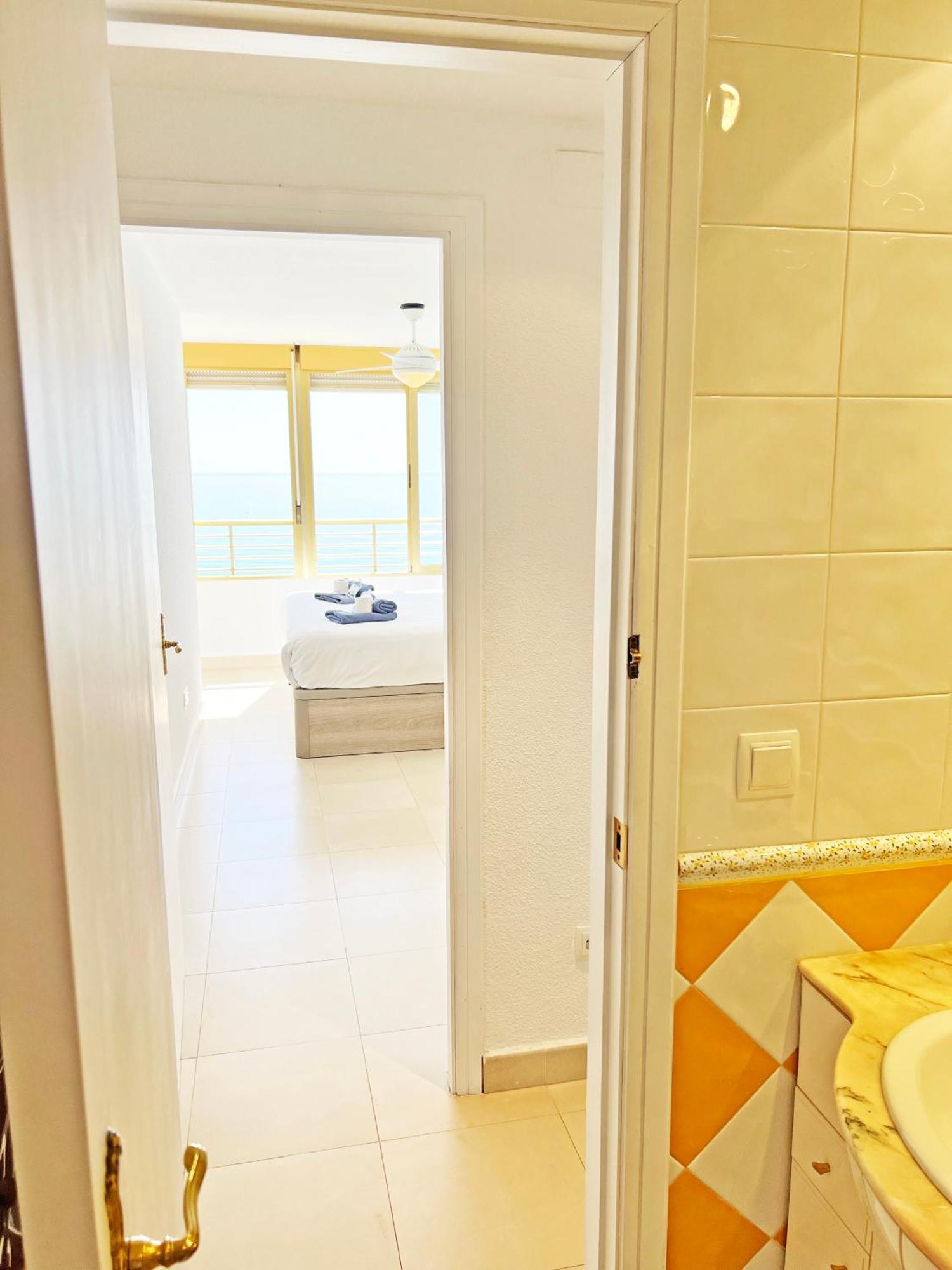 Oasis Frente Al Mar. Parking Gratis Apartment El Campello Bagian luar foto
