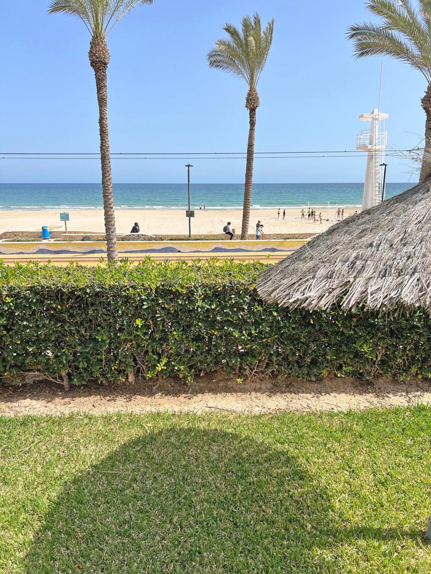 Oasis Frente Al Mar. Parking Gratis Apartment El Campello Bagian luar foto