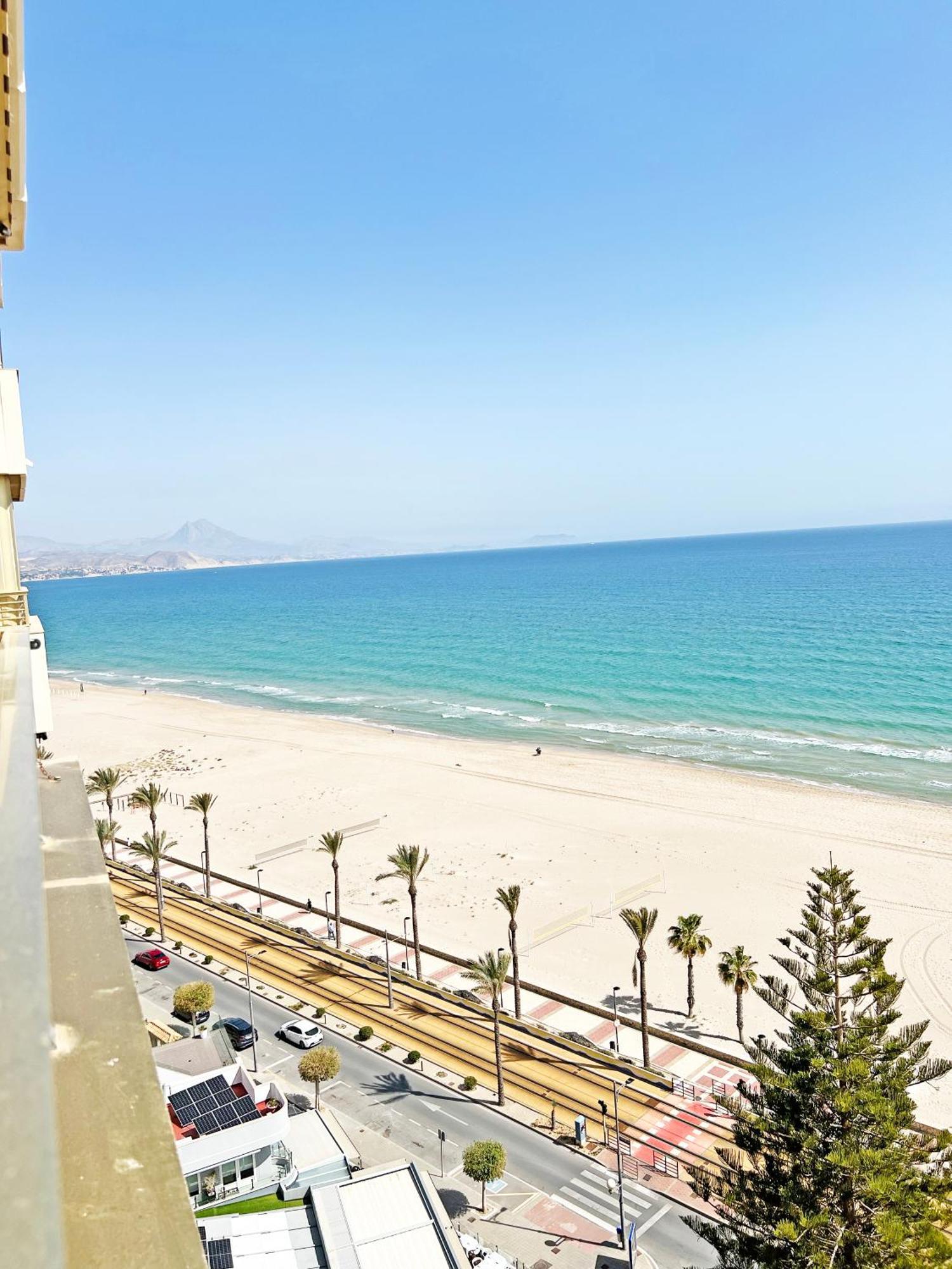 Oasis Frente Al Mar. Parking Gratis Apartment El Campello Bagian luar foto