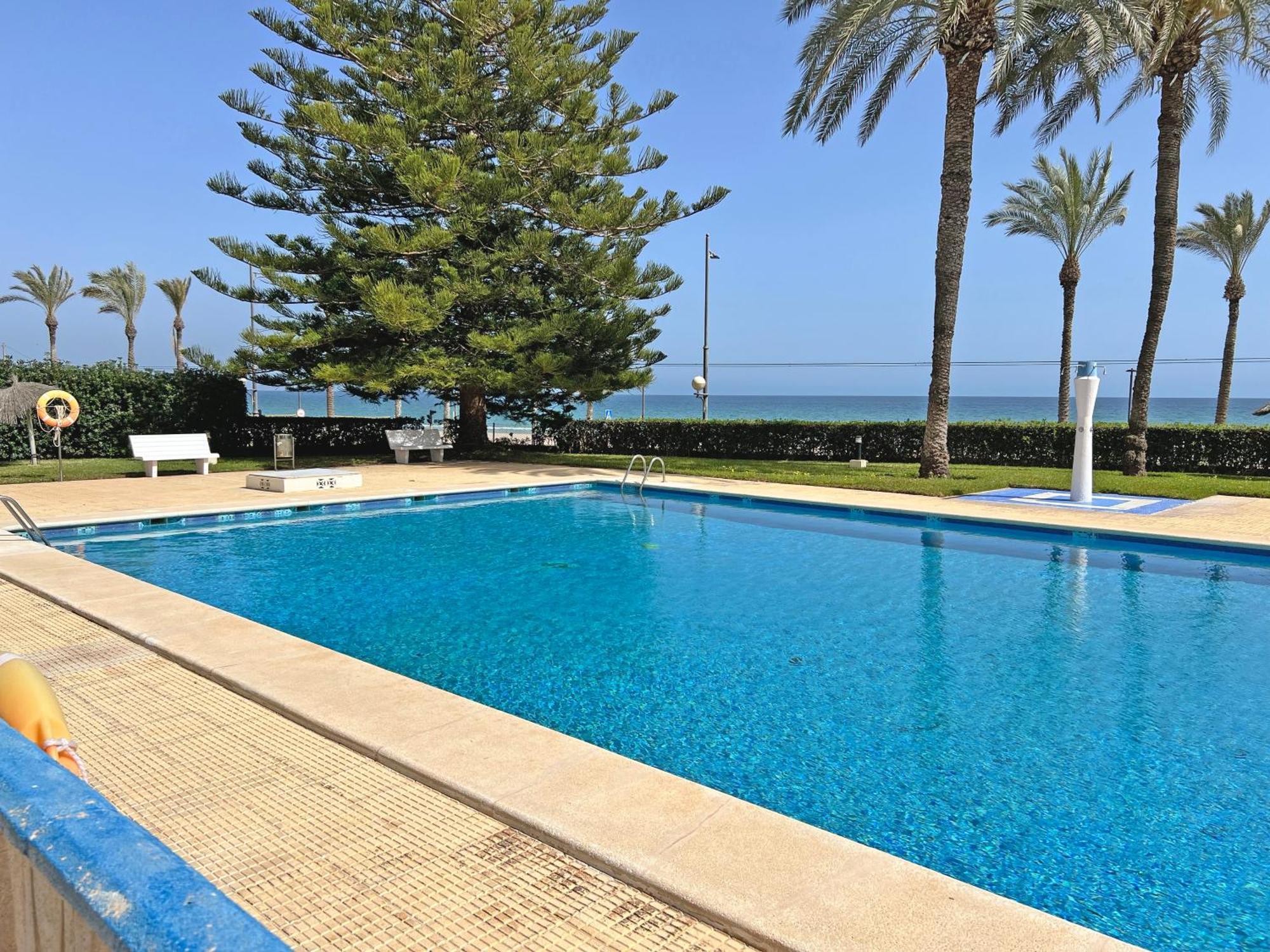 Oasis Frente Al Mar. Parking Gratis Apartment El Campello Bagian luar foto