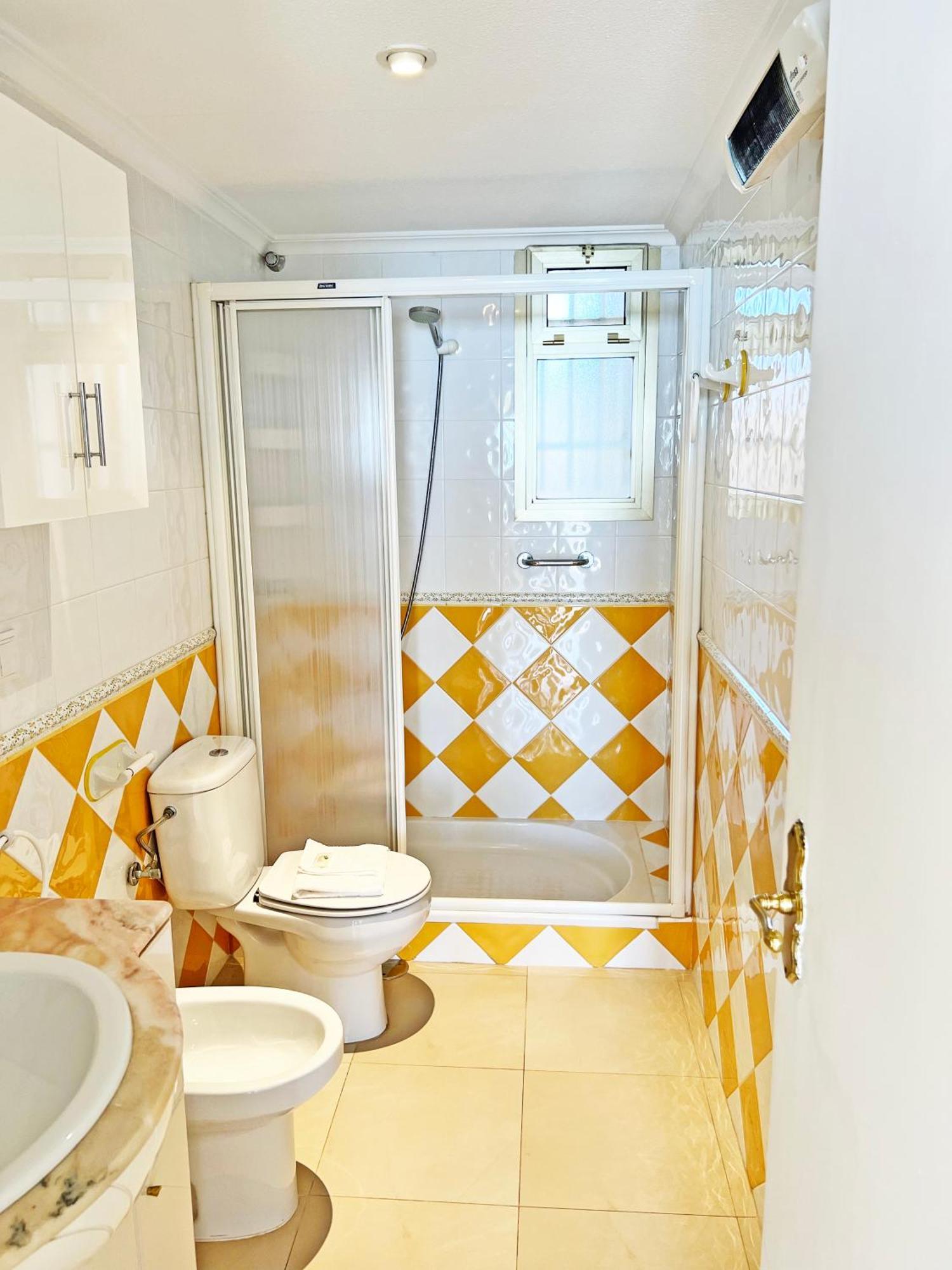Oasis Frente Al Mar. Parking Gratis Apartment El Campello Bagian luar foto