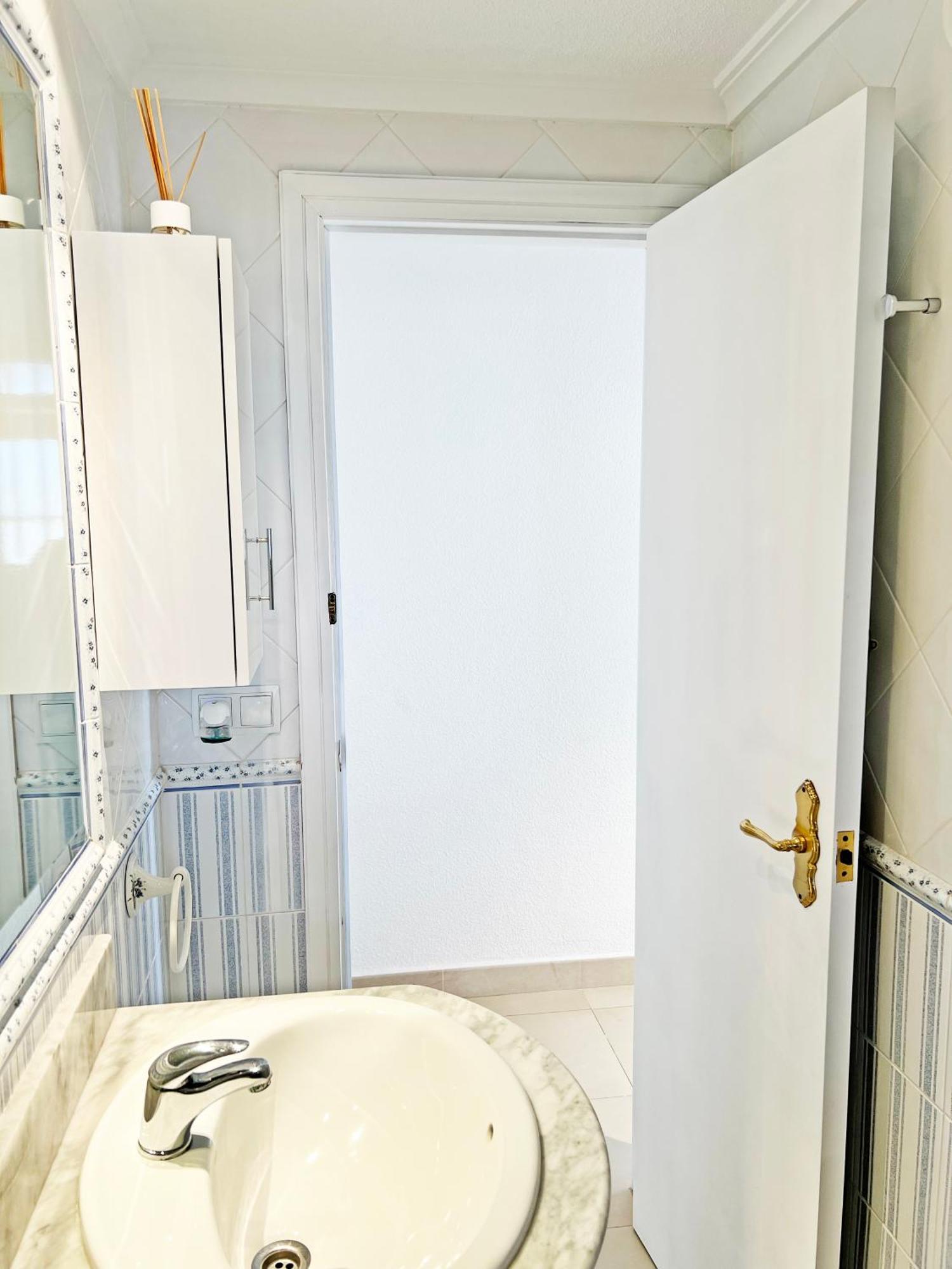 Oasis Frente Al Mar. Parking Gratis Apartment El Campello Bagian luar foto
